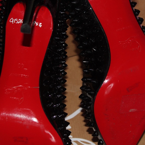 Black Spike Louboutin Pigalle Pumps - Picture 4 of 4